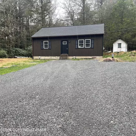32 Laurel Ln, Albrightsville, PA 18210