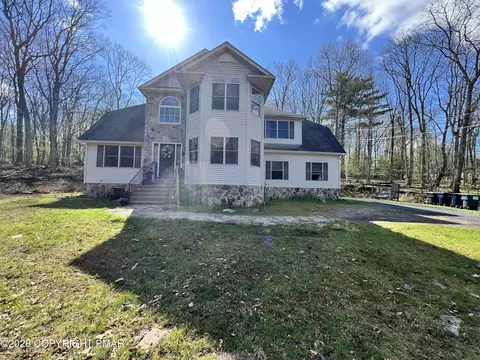 304 Whipporwill Ln, East Stroudsburg, PA 18302