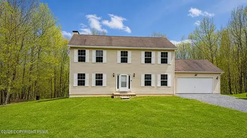 14 W Chickadee Ln, Albrightsville, PA 18210