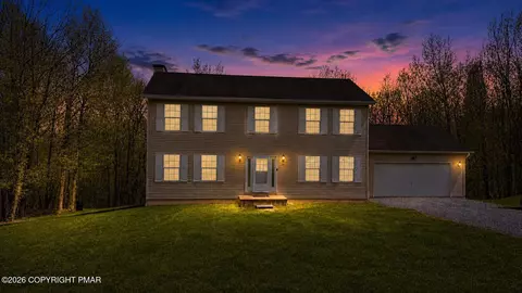14 W Chickadee Ln, Albrightsville, PA 18210