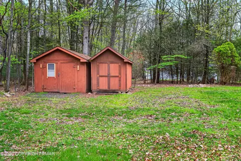 125 Ash Ln, Kunkletown, PA 18058