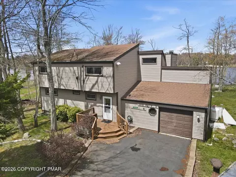 3204 Carobeth Dr, Tobyhanna, PA 18466