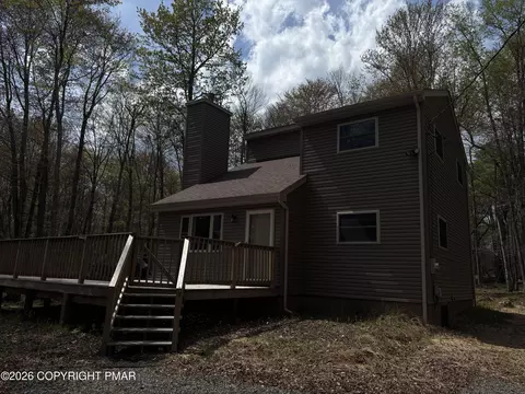 21 Cherry Ct, Clifton Township, PA 18424