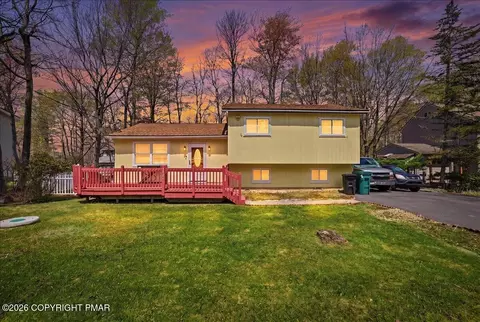 9579 Millwood Dr, Tobyhanna, PA 18466
