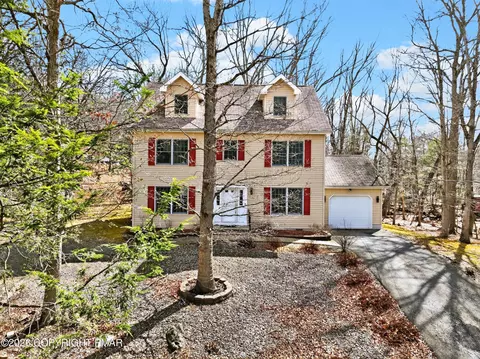 6293 Decker Rd, Bushkill, PA 18324