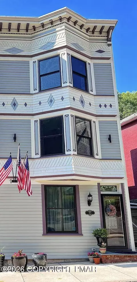 171 W Broadway, Jim Thorpe, PA 18229