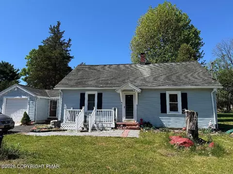 2165 N 5th St, Stroudsburg, PA 18360