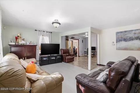 2165 N 5th St, Stroudsburg, PA 18360