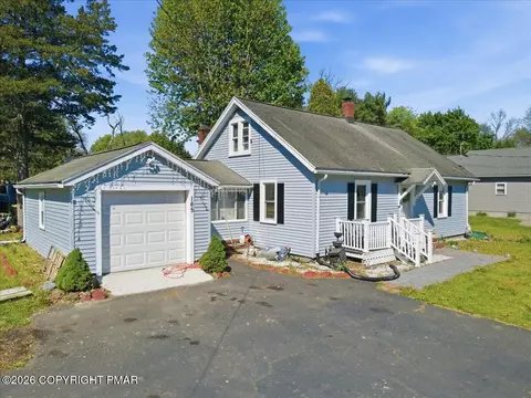 2165 N 5th St, Stroudsburg, PA 18360