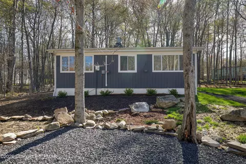 109 Wood Duck Pl, Tobyhanna, PA 18466