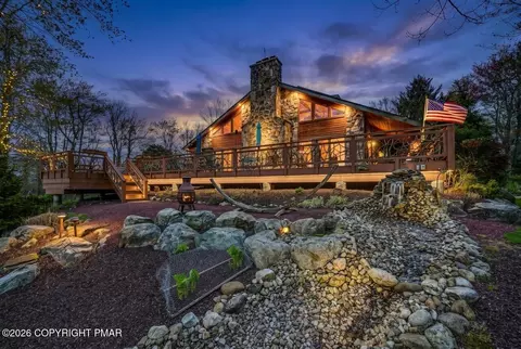 18 Hazelwood Dr, Lake Harmony, PA 18624