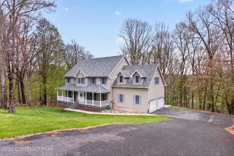 5753 Wildflower Cir, Stroudsburg, PA 18360