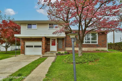 1220 S Lumber St, Allentown, PA 18103