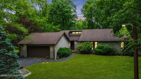 129 Poplar Ln, Kunkletown, PA 18058