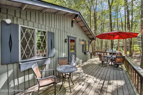 429 Berry Ln, Pocono Lake, PA 18347