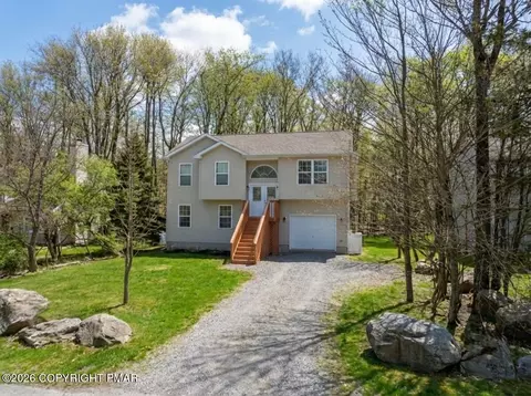 4580 Briarcliff Ter, Tobyhanna, PA 18466