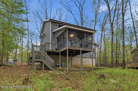 Exterior - 126 Dunchurch Dr, Bushkill, PA 18324 photo 4 of 4