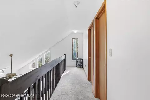 Entry Way - 126 Dunchurch Dr, Bushkill, PA 18324 photo 3 of 4