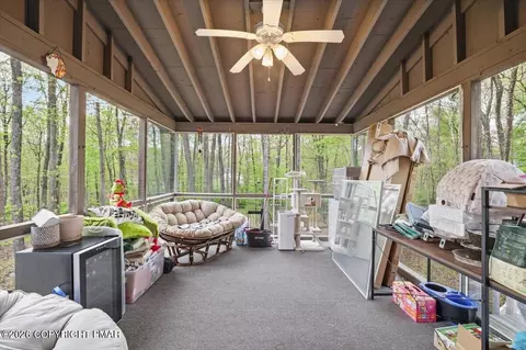 Exterior - 126 Dunchurch Dr, Bushkill, PA 18324 photo 2 of 4