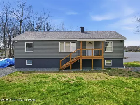 3170 Carobeth Dr, Tobyhanna, PA 18466