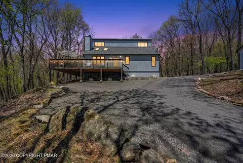 25 Arciel Dr, Albrightsville, PA 18210
