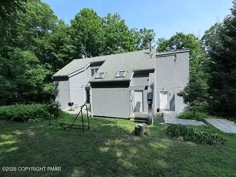111 Little Doe Ln, East Stroudsburg, PA 18301
