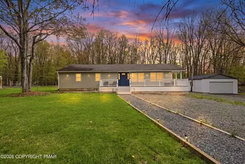 1108 Colt Ln, Pocono Summit, PA 18346