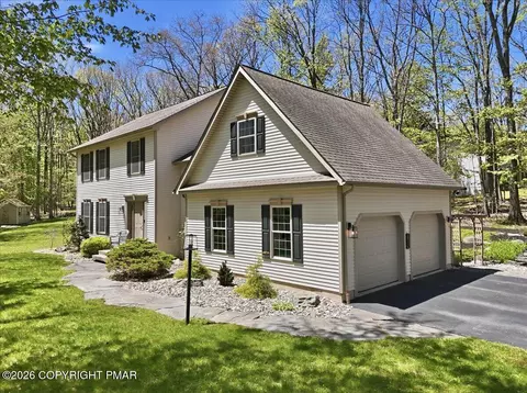 159 Anglemire Dr, Stroudsburg, PA 18360