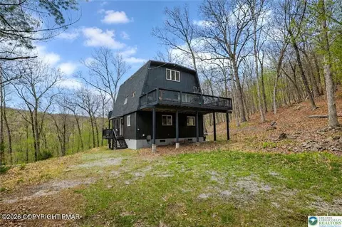 207 Bunsen Ct, East Stroudsburg, PA 18302