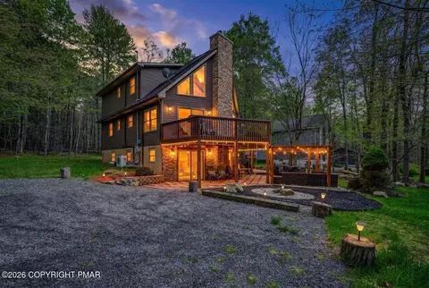 70 E Creek View Dr, Clifton Township, PA 18424