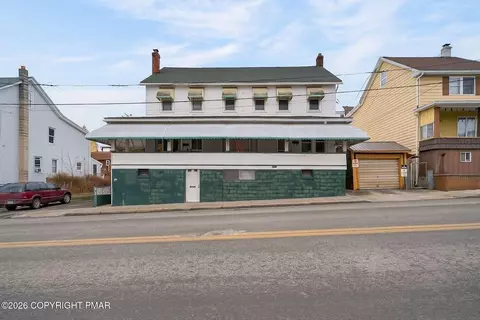 229 W Patterson St, Lansford, PA 18232