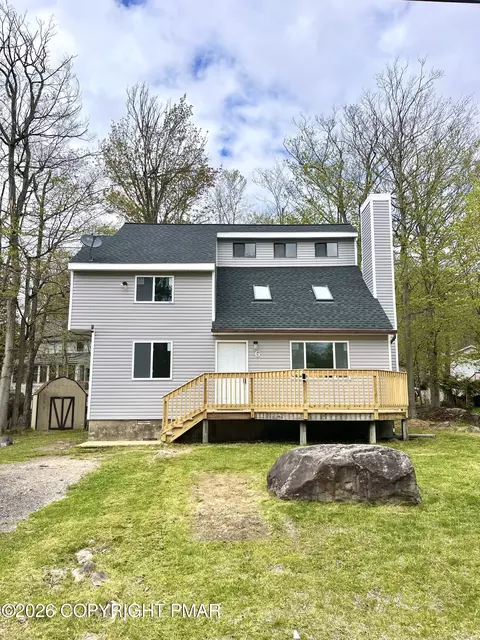 7414 Ventnor Dr, Tobyhanna, PA 18466