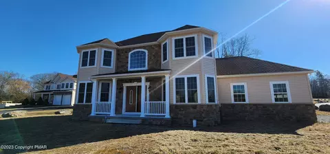 347 Autumn Ln, East Stroudsburg, PA 18301
