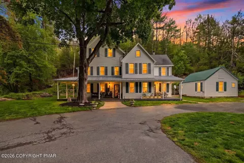 3585 Fairyland Rd, Lehighton, PA 18235