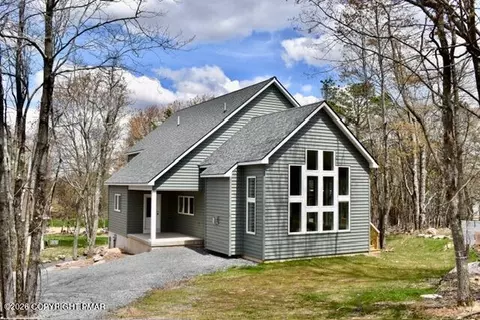 101 Lindbergh Cir, Albrightsville, PA 18210