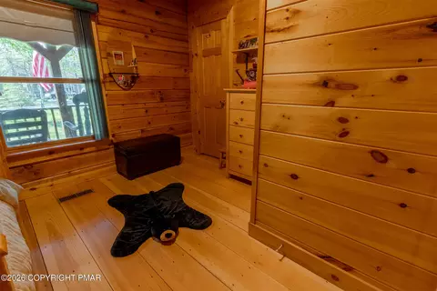 Bedroom - 1160 Bluebird Ln, Bushkill, PA 18324 photo 3 of 8