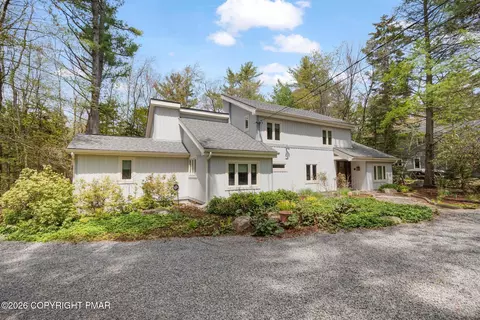 239 Tanglewood Dr, Pocono Pines, PA 18350
