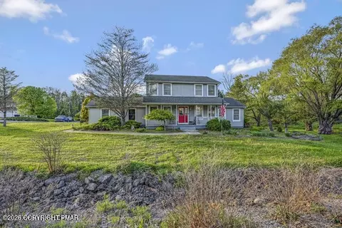 2204 Branchwood Ct, East Stroudsburg, PA 18302