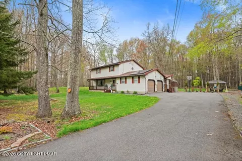 411 Tranquility Trl, Long Pond, PA 18334