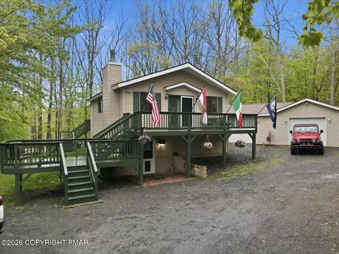 149 Mcmichaels Ct, Stroudsburg, PA 18360