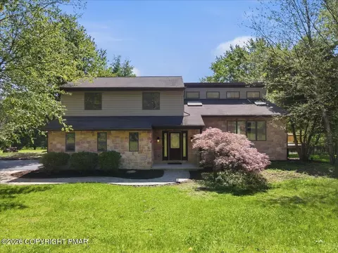 285 Pine Cove Ct, Lehighton, PA 18235