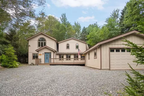 5532 Woodland Ave, Pocono Pines, PA 18350