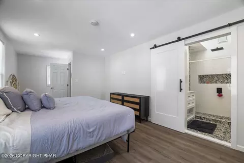 Bedroom - 5873 Decker Rd, Bushkill, PA 18324 photo 2 of 10