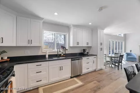 Kitchen - 5873 Decker Rd, Bushkill, PA 18324 photo 2 of 4