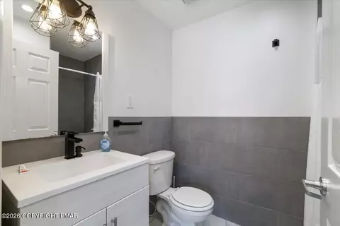 Bath - 5873 Decker Rd, Bushkill, PA 18324 photo 5 of 7