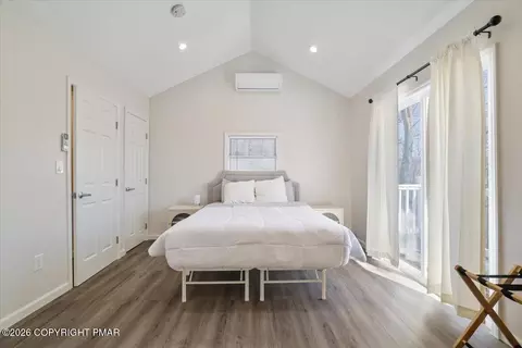 Bedroom - 5873 Decker Rd, Bushkill, PA 18324 photo 5 of 10