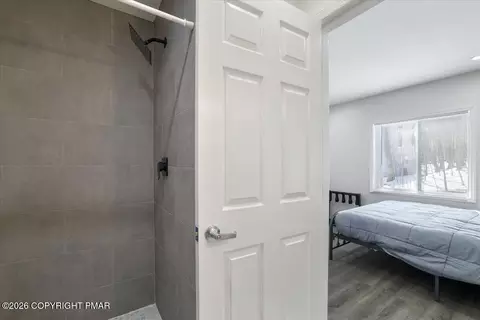 Bedroom - 5873 Decker Rd, Bushkill, PA 18324 photo 8 of 10