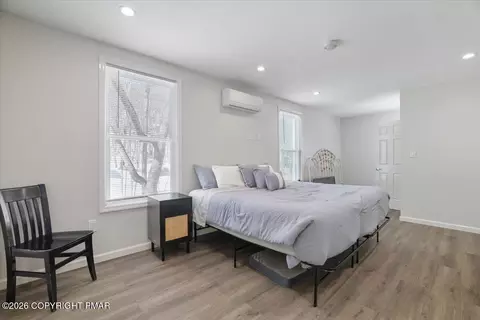 Bedroom - 5873 Decker Rd, Bushkill, PA 18324 photo 1 of 10