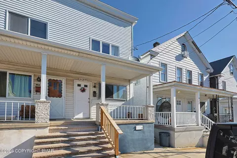 230 E Fell St, Summit Hill, PA 18250