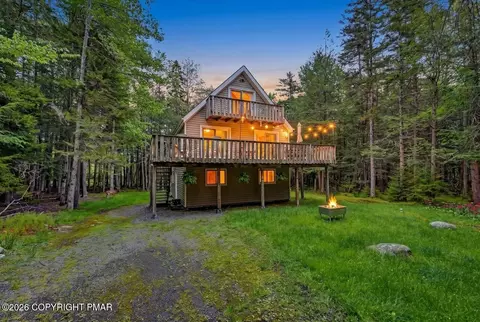 112 Thomas Ln, Gouldsboro, PA 18424